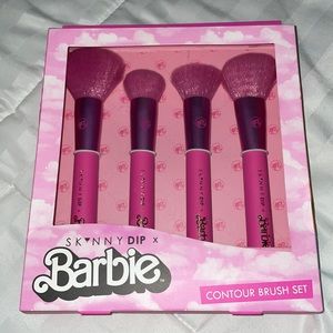 Skinny dip X Barbie Brush set